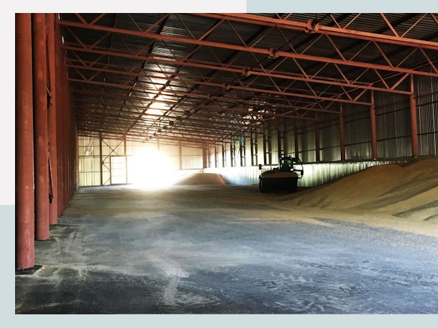 Строительство зернохранилищ в Юрге