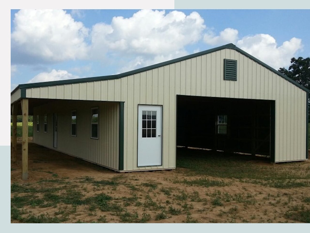 Строительство конюшен в Юрге